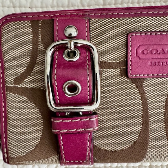 Coach Soho Signature Jacquard Zip-Around Wallet – Y2K Era